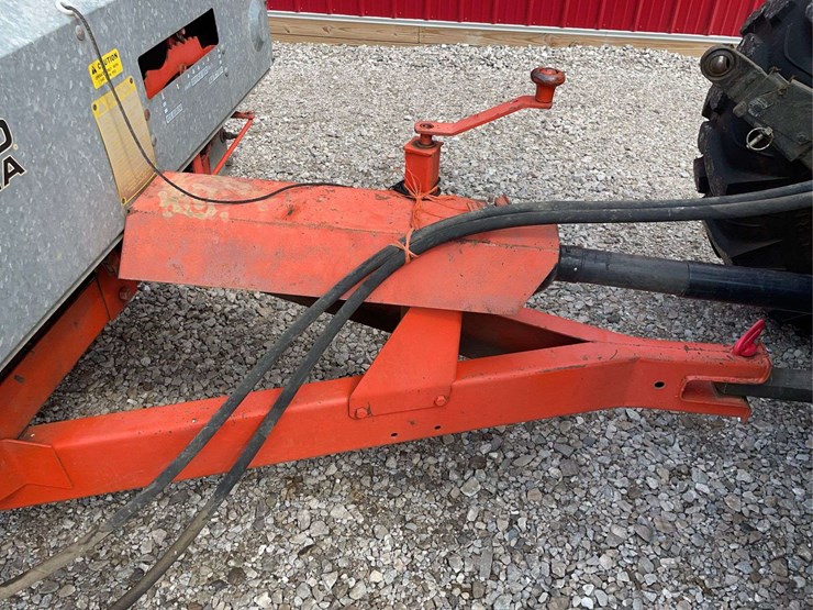 avco-new-idea-manure-spreader-image-19