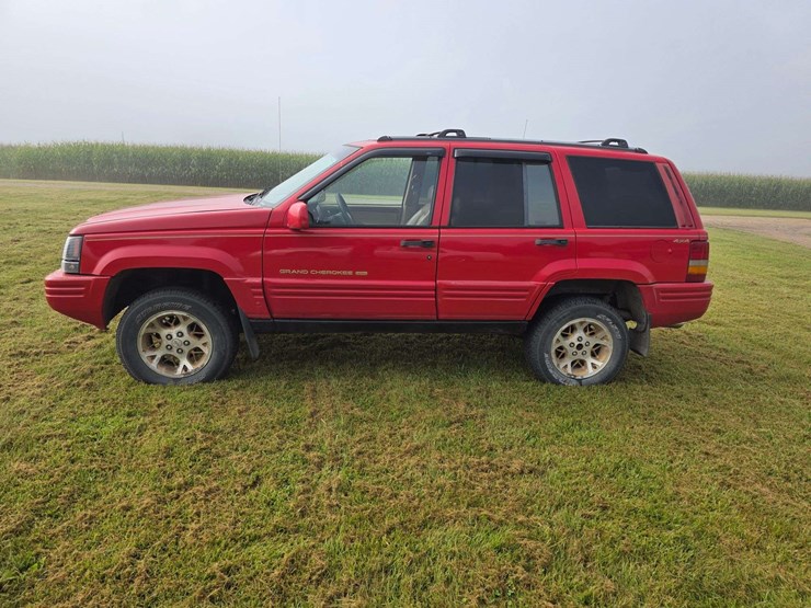 1996-jeep-grand-cherokee-limited-image-16