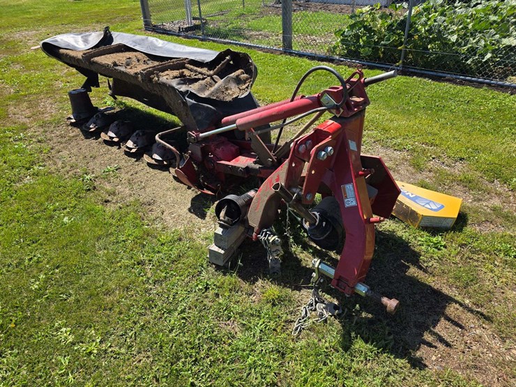 new-holland-h6740-image-2
