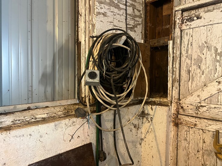 #3057-•-kennedy-metal-toolbox-image-6