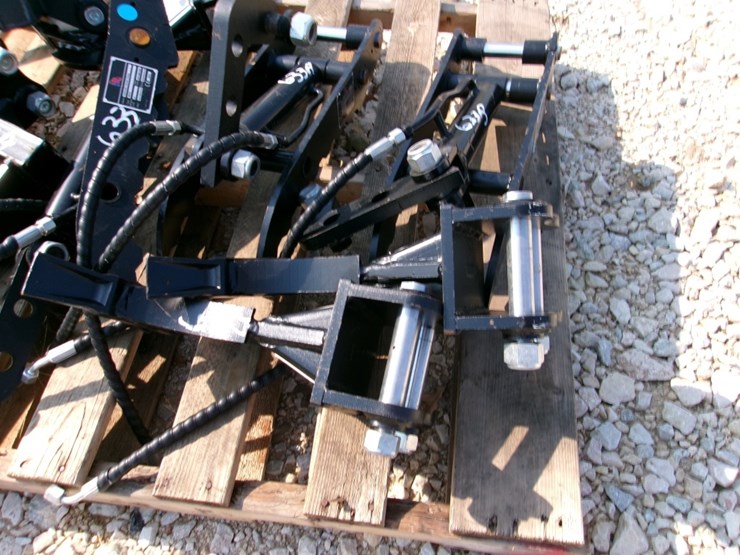 ir-ripper-f/-mini-excavator-image-1