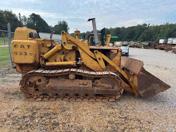 caterpillar-933-image-43