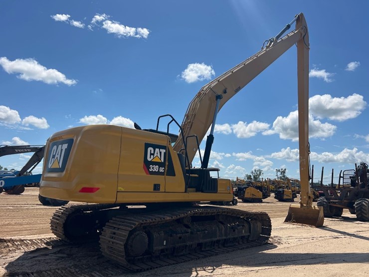 2019-caterpillar-330gc-image-4