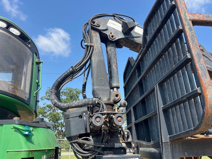 2010-deere-1110e-image-10