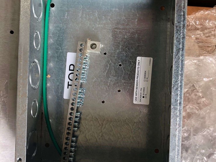 qty(6)-dedicated-multi-outlet-panel-image-4