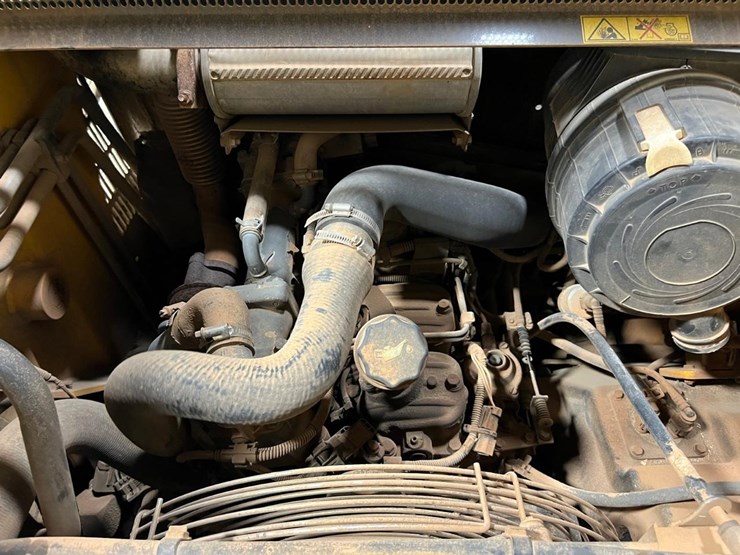 new-holland-c227-image-16