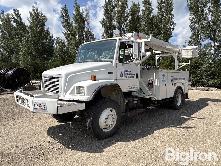 2003-freightliner-fl80-image-1