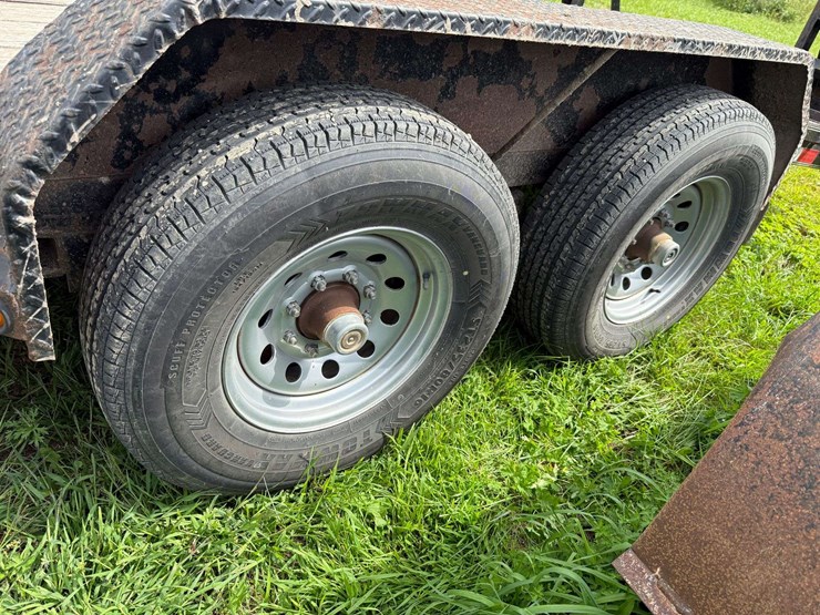 lamar-14’-tandem-axle-trailer,-2’-beavertail,-83”-wide,-5’x16”-steel-ramps,-8-bolt-hubs,-2-5/16”-bal-image-10