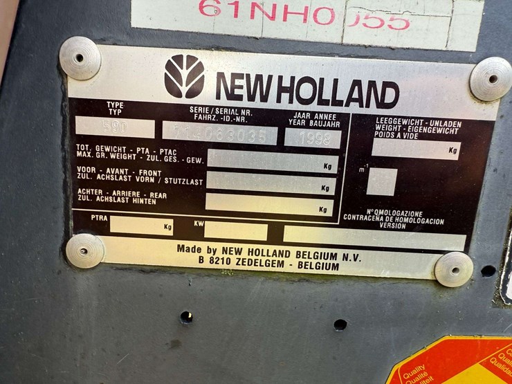 new-holland-590-image-12