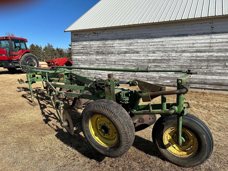 john-deere-model-1350f1450-plow,-5-bottom,-2pt-hookup-image-5