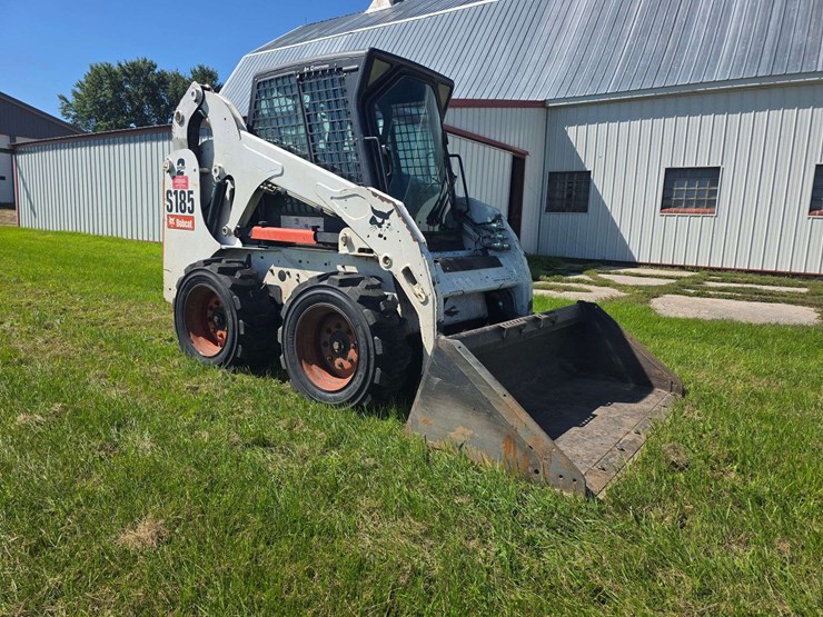 2010-bobcat-s185-image-2