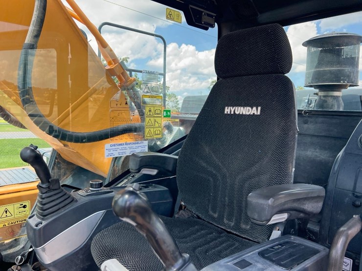 2019-hyundai-hx300l-image-37