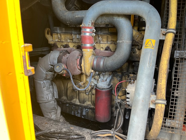 #104-•-atlas-copco-xahs-836-trailer-mounted-air-compressor-image-24