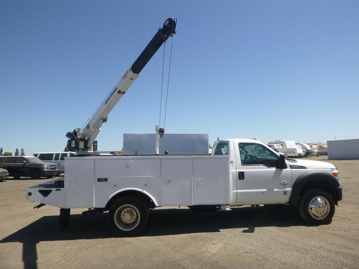 2011-ford-f550-image-16