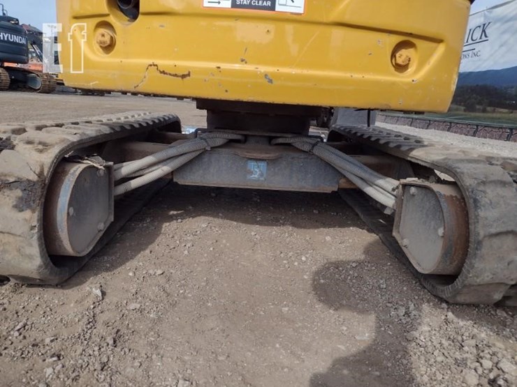 2022-deere-17g-image-43