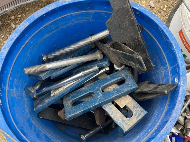 water-nipples/-brackets-image-5