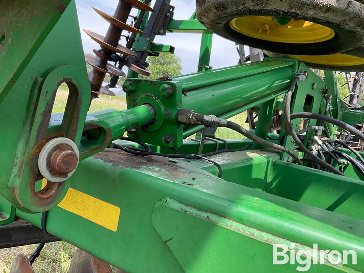 2008-john-deere-637-image-14