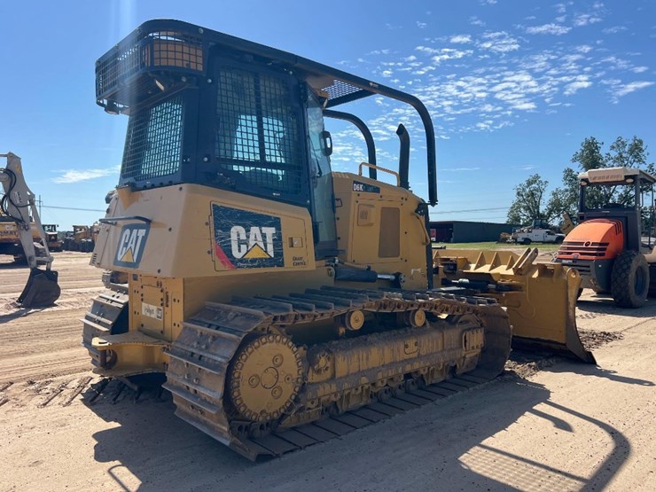 2020-caterpillar-d6k2-lgp-image-4