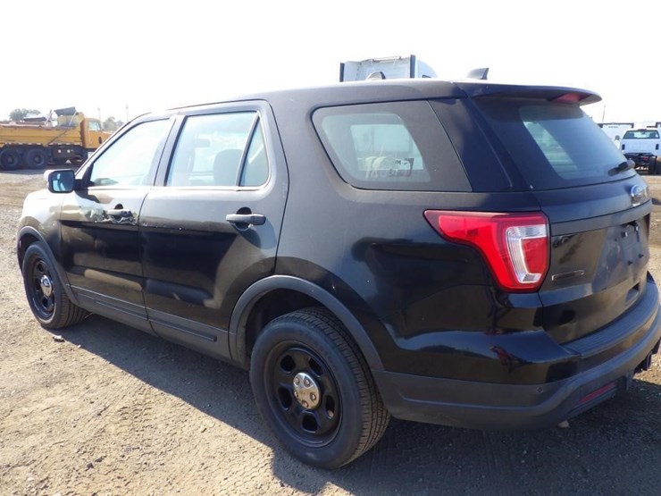 2018-ford-explorer-image-4