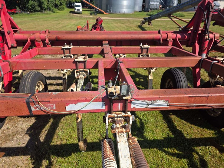 wil-rich-18’-chisel-plow,-all-points-cab-be-flipped,-9.5l-15-tires-on-6-bolt-rims,-does-have-some-we-image-15