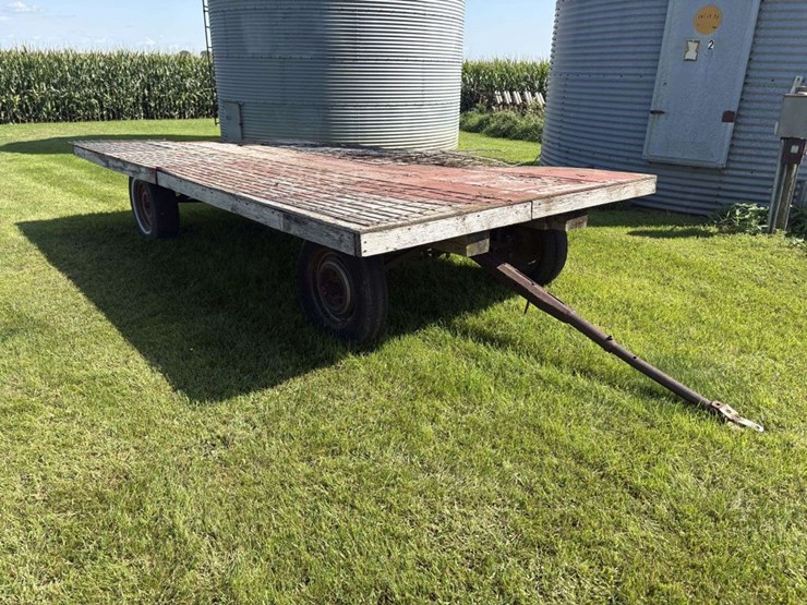 flat-hay-rack,-7.5’x14.5’,-plywood-deck,-*wire-panels-not-included-image-3