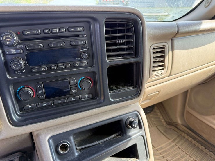 2003-chevrolet-2500-image-23