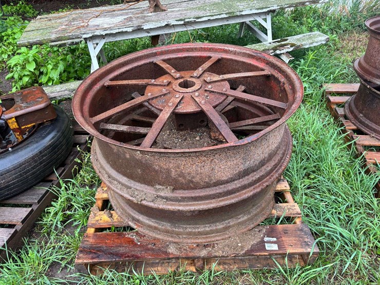 (2)-mccormick-deering-cutoff-wheels-image-1