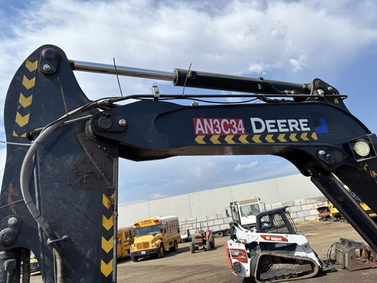 2023-deere-60g-image-18
