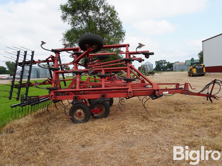 case-ih-4800-image-4