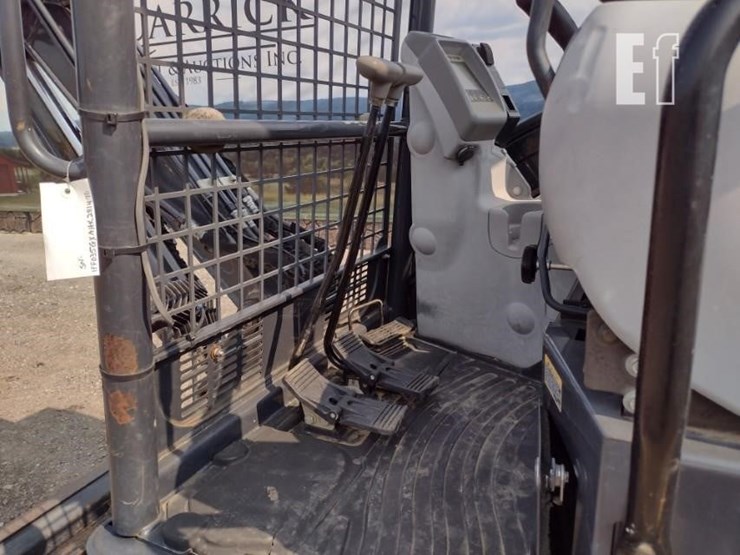 2018-deere-35g-image-11