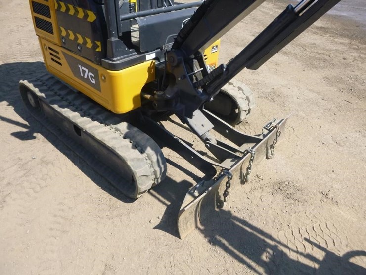 2022-deere-17g-image-15