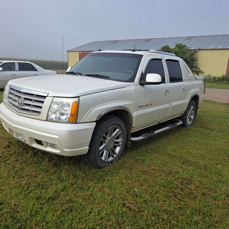 2003 CADILLAC ESCALADE