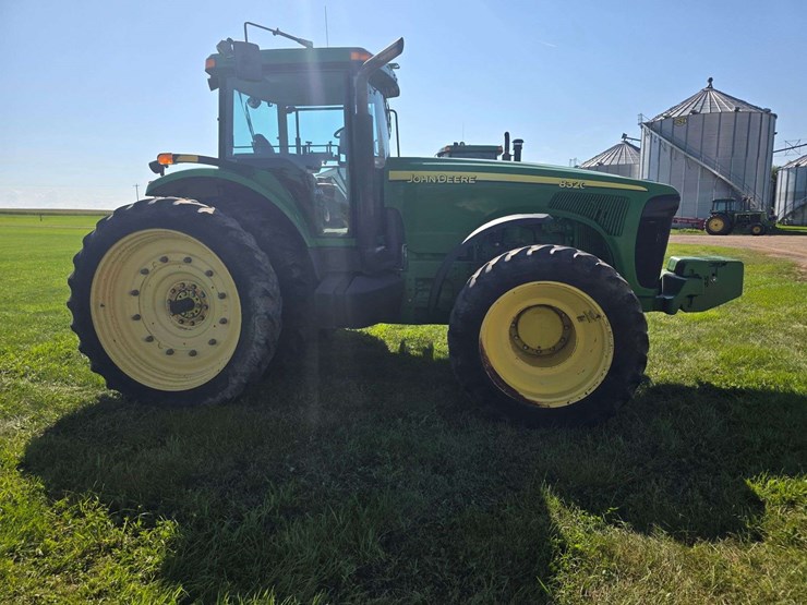 2004-john-deere-8320-image-11