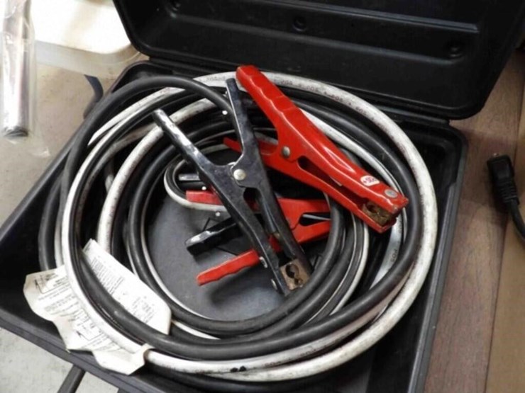 jumper-cables-w/case-image-1