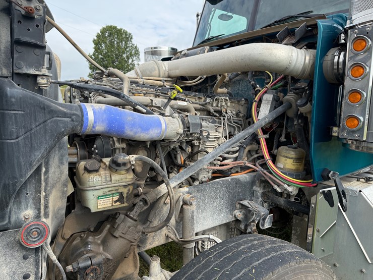 western-star-4900-image-14