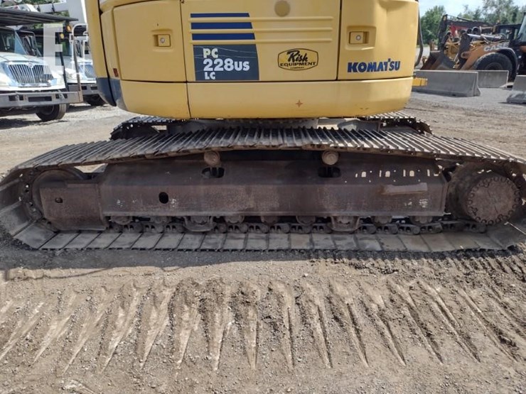 2011-komatsu-pc228us-lc-8-image-22