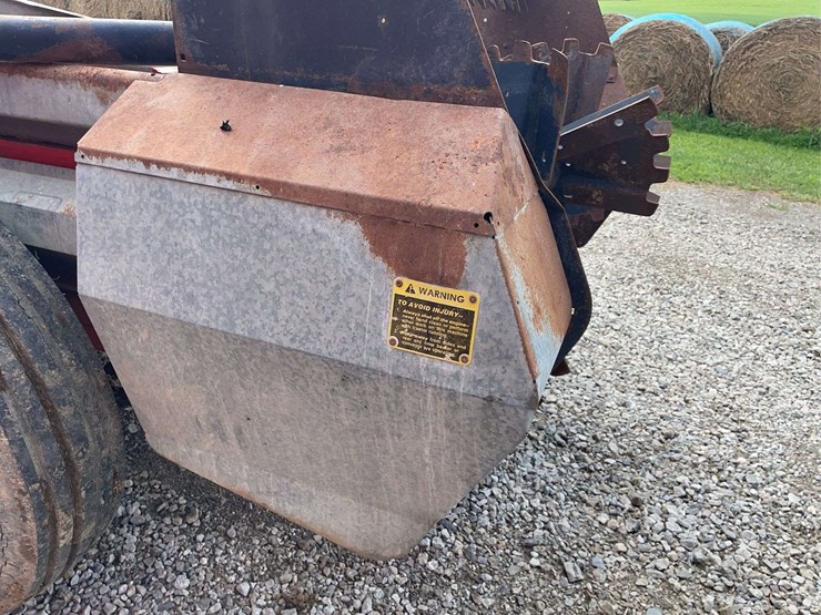 avco-new-idea-manure-spreader-image-11