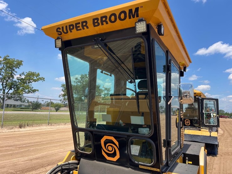 2023-smith-challenger-scm-400-sweeper-image-27