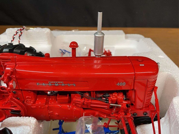 1/16-farmall-400-w/cultivator-50th-anniversary-nib-ertl-image-15