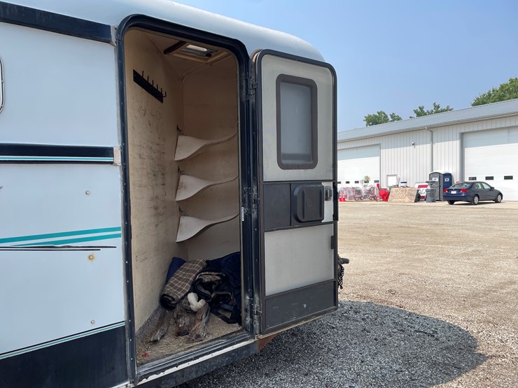 #6304-•-1991-triggs-bumper-pull-3-horse-trailer,-(sells-with-paperwork-to-obtain-title-from-dmv)-image-17