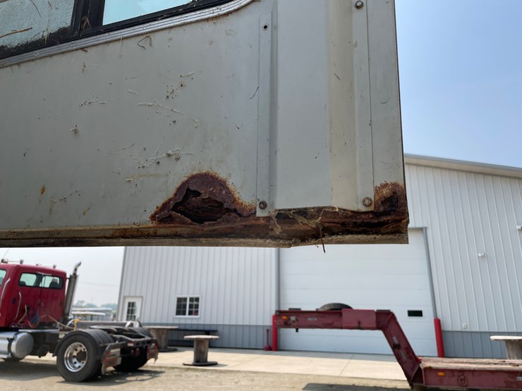#6303-•-2003-hawk-horse-trailer,-(sells-with-paperwork-to-obtain-title-from-dmv)-image-33