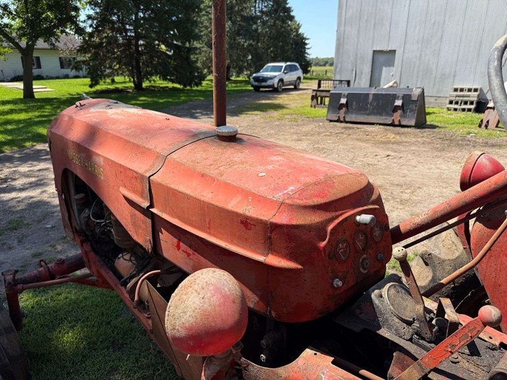 massey-harris-444-image-12