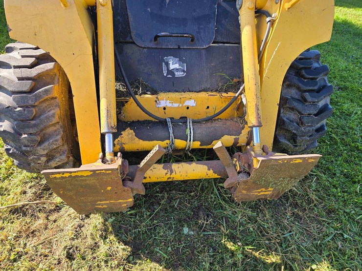 john-deere-250-image-2