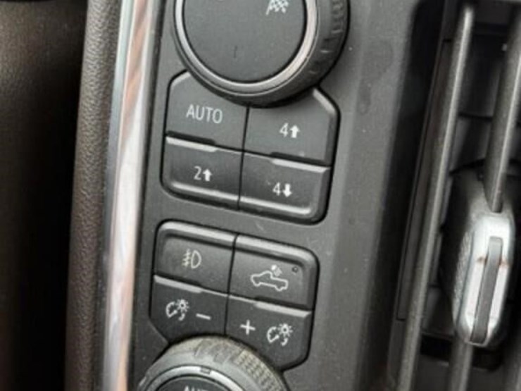 2019-chevrolet-silverado-image-6