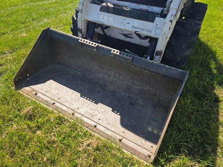 2010-bobcat-s185-image-17