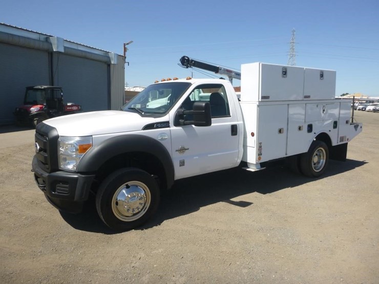 2011-ford-f550-image-1
