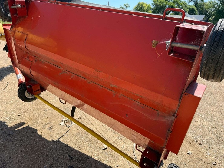 westfield-mk-100-61-auger-with-dual-auger-swing-hopper,-hydraulic-lift,-electric-hopper-walker-with-image-26