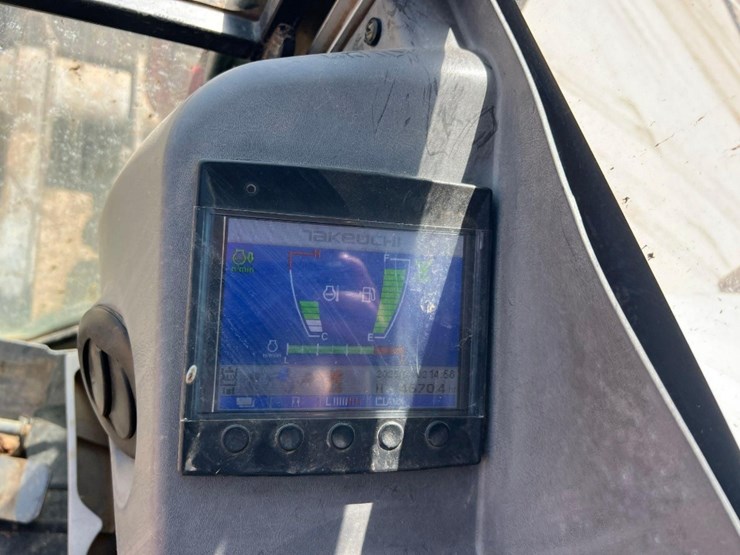 2016-takeuchi-tb290-image-30