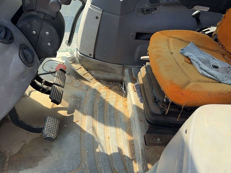 new-holland-t6020-image-26