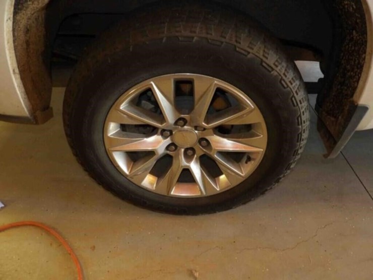 2019-chevrolet-silverado-image-19